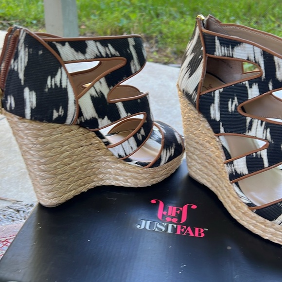 Just fab beautiful high platform, shoes, canvas, black, and brown - Picture 2 of 10